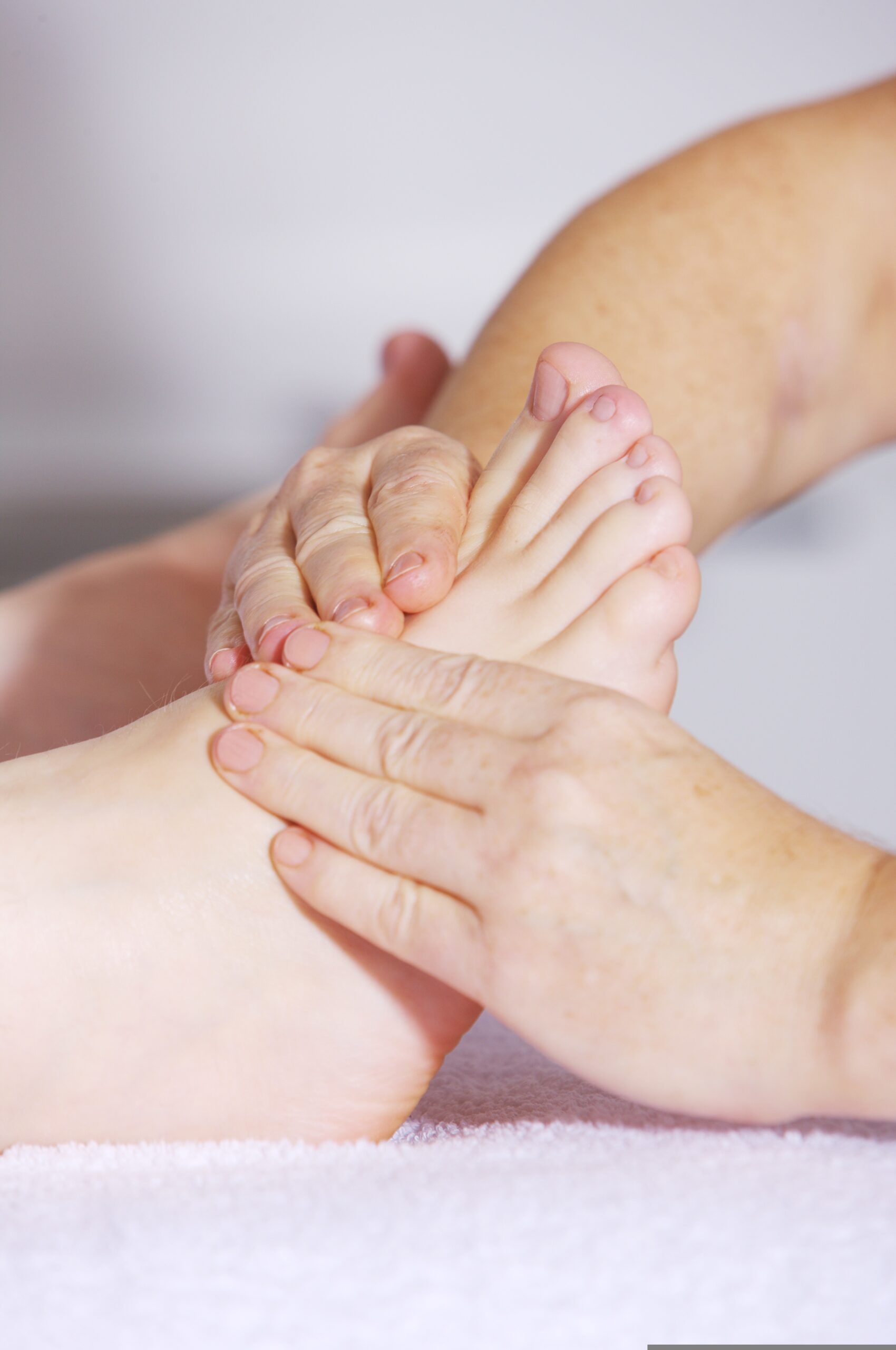 Home andreas160578 foot massage 2133279